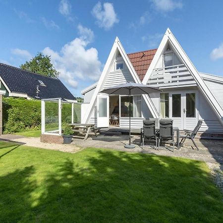 Cozy Holiday Home With Garden Sint Maartensvlotbrug Екстериор снимка