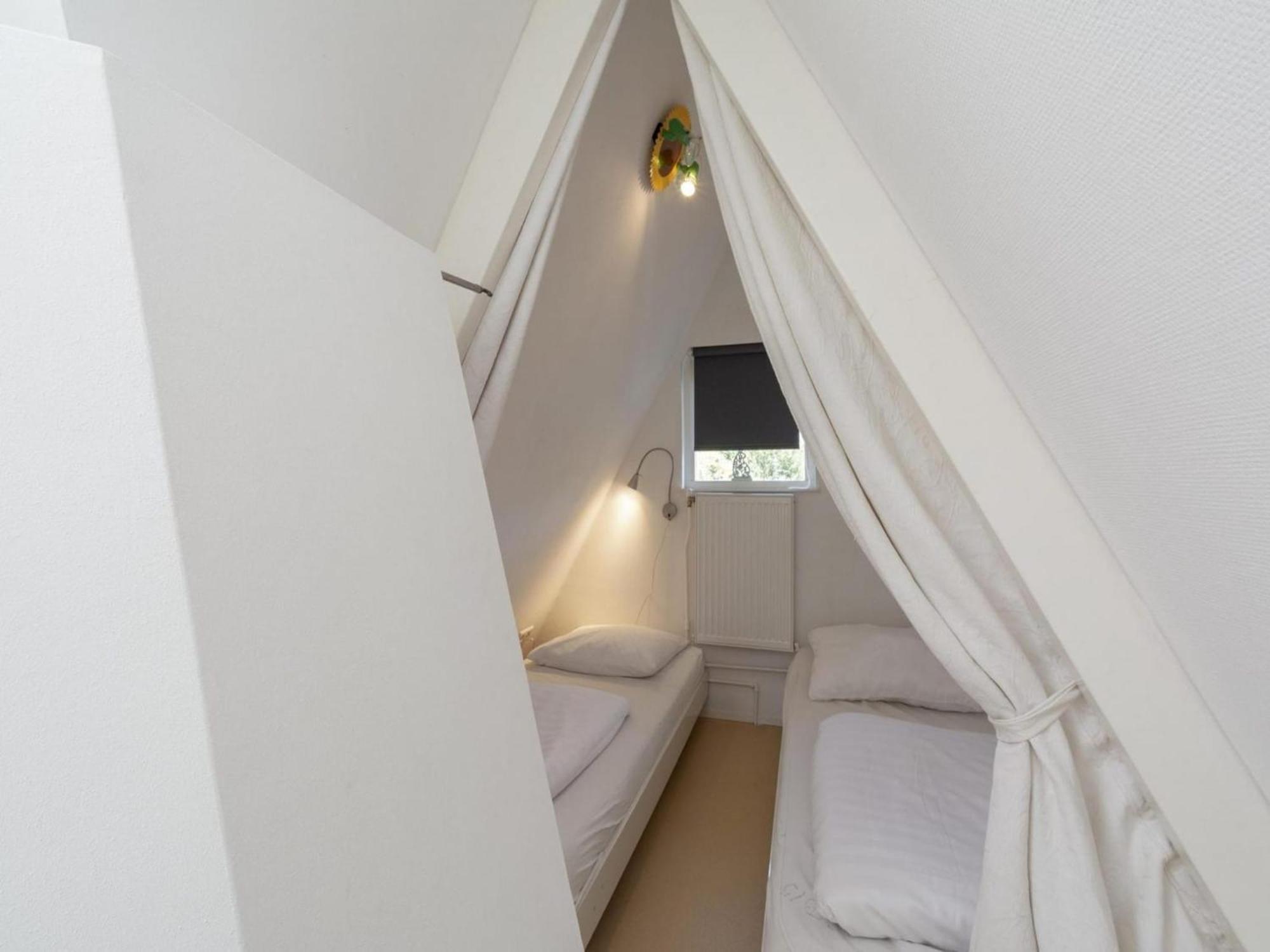 Cozy Holiday Home With Garden Sint Maartensvlotbrug Екстериор снимка