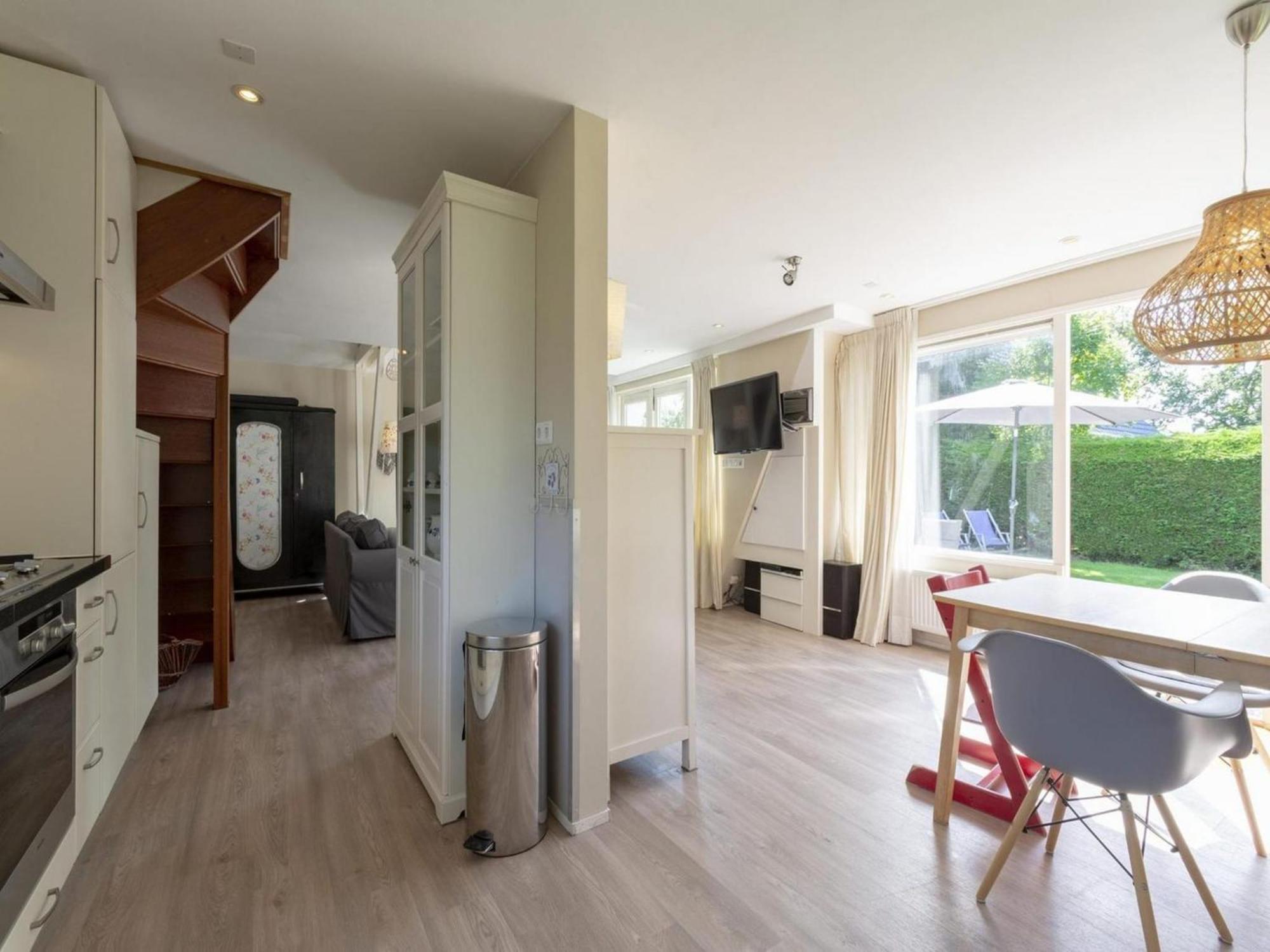 Cozy Holiday Home With Garden Sint Maartensvlotbrug Екстериор снимка